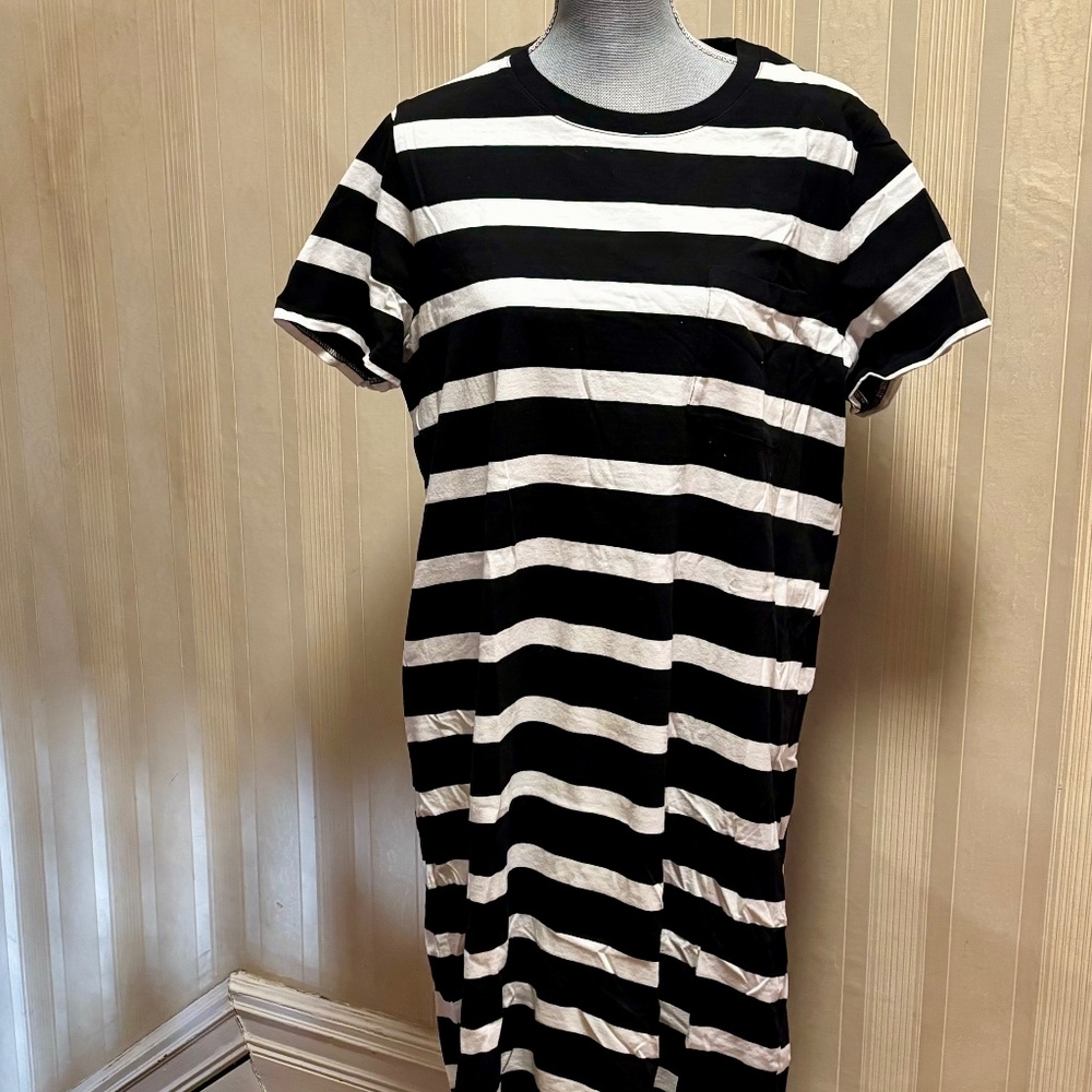 Plus size 16-18 w black white Striped Dress